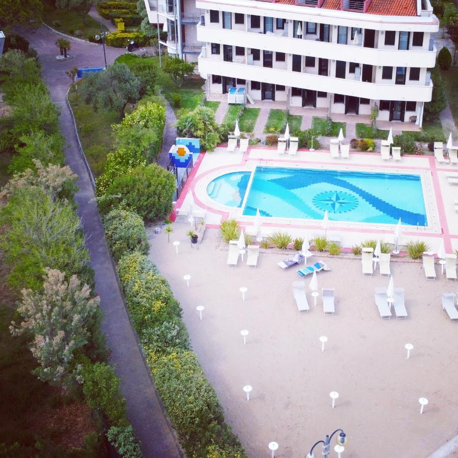Eurobeach Residence 카발리노 외부 사진